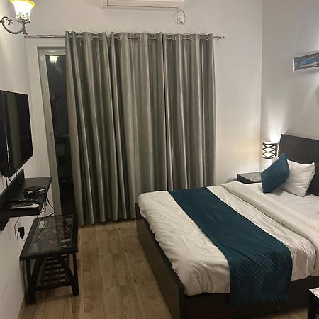 Anandan Citrine Hotell Vrindāvan Eksteriør bilde